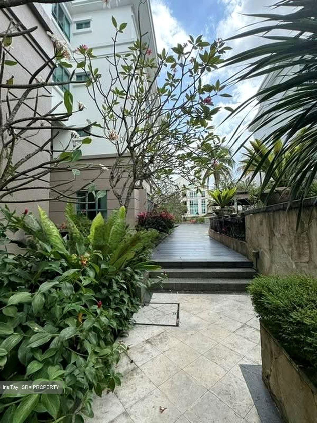 Fifth Avenue Condominium (D10), Condominium #580726991